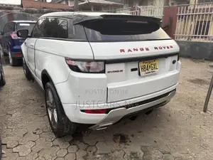 Land Rover Range Rover Evoque Pure Plus 4x4 Coupe (2.0L 4cyl 9A) 2014