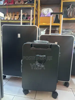 Plastic Traveling Box