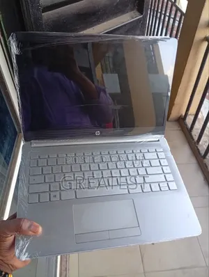 New Laptop HP 14S 8GB AMD A6 SSD 256GB