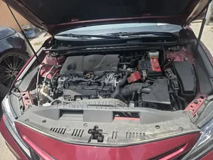 Toyota Camry XSE FWD (2.5L 4cyl 8AM) 2018