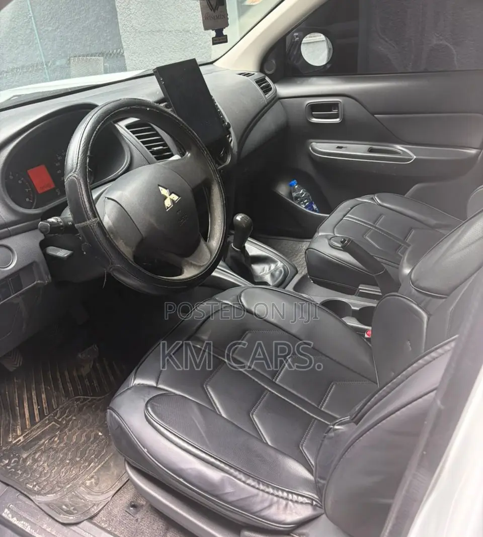 Mitsubishi L200 2020 White