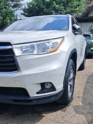 Toyota Highlander XLE 4dr SUV (3.5L 6cyl 6A) 2015