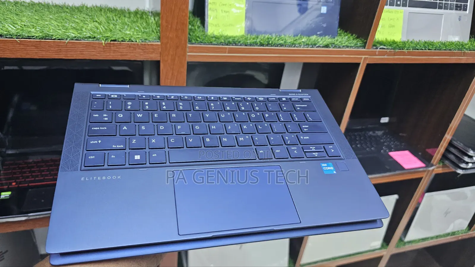 Laptop HP Dragonfly G2 16GB Intel Core i5 SSD 1T