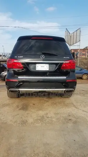 Mercedes-Benz GL-Class GL550 4MATIC 4dr SUV AWD (4.7L 8cyl Turbo 7A)