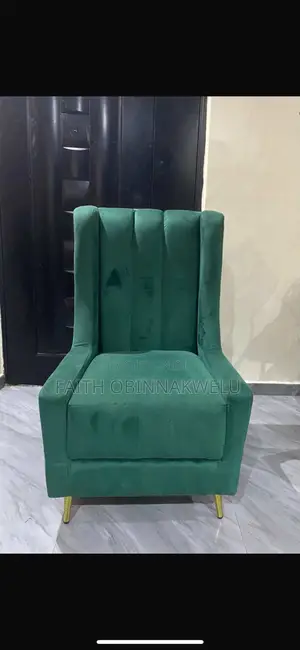 Neatly Used Salon Chair