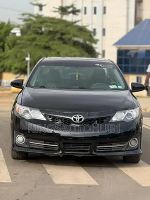 Toyota Camry SE 4dr Sedan (3.5L 6cyl 6A) 2014 Black