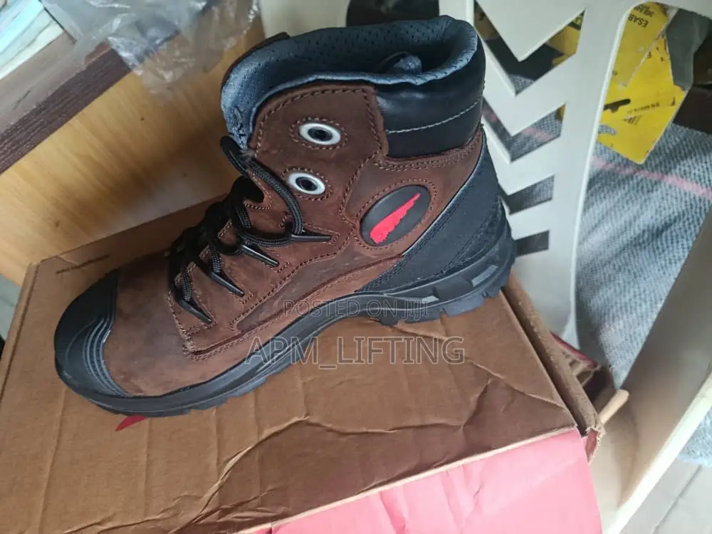Standard Redwings Safety Boots