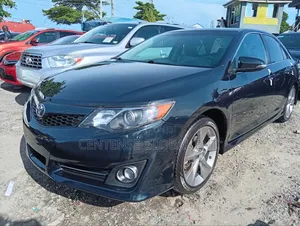 Toyota Camry SE 4dr Sedan (2.5L 4cyl 6A) 2014 Black