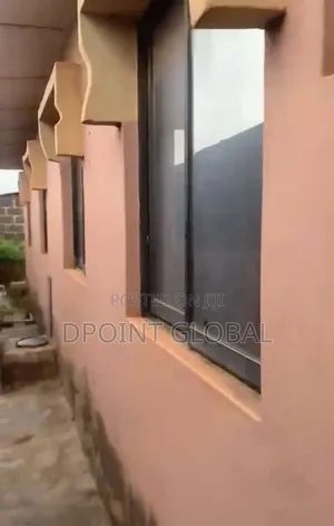 4bdrm Bungalow in Not Estate, Ipaja / Ipaja for sale