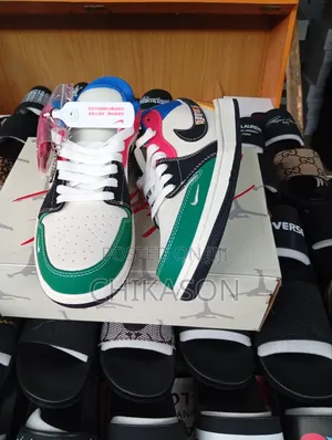 Quality Men's Sneaker and Slide