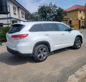 Toyota Highlander Limited 2019 White