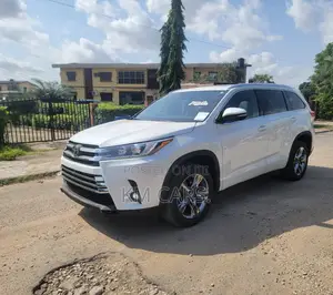 Toyota Highlander Limited 2019 White
