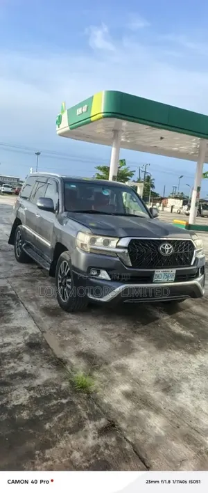 Lexus LX 570 (5 seats) AWD 2016 Gray