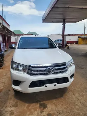 Toyota Hilux Revo Double Cab Petrol 2.7 RWD 2022 White