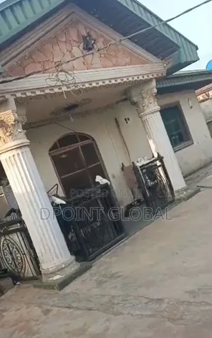 4bdrm Bungalow in Not Estate, Ipaja / Ipaja for sale