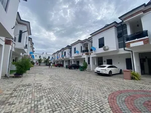 4bdrm Duplex in Harris Drive By Vgc for rent