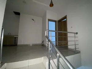 4bdrm Duplex in Harris Drive By Vgc for rent