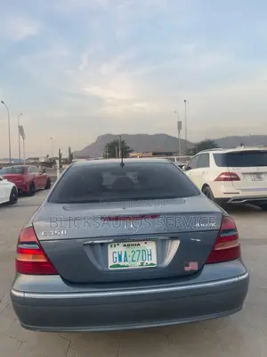 Mercedes-Benz E350 Base 4Matic Sedan AWD (3.5L 6cyl 5A) 2006