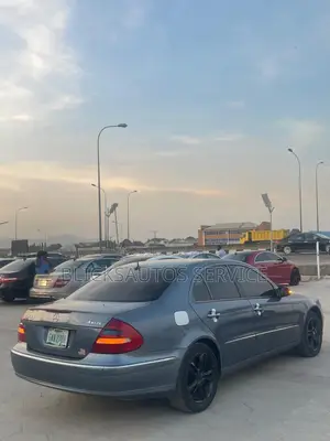 Mercedes-Benz E350 Base 4Matic Sedan AWD (3.5L 6cyl 5A) 2006