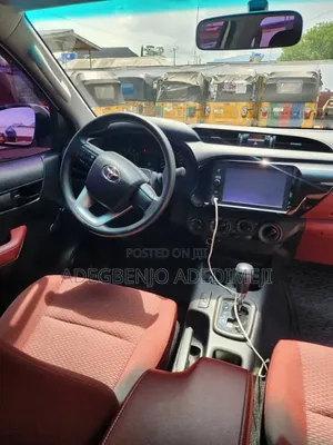 Toyota Hilux Revo Double Cab Petrol 2.7 RWD 2022 White