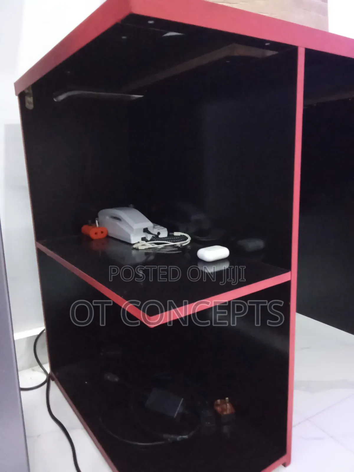 Mordern Working Table