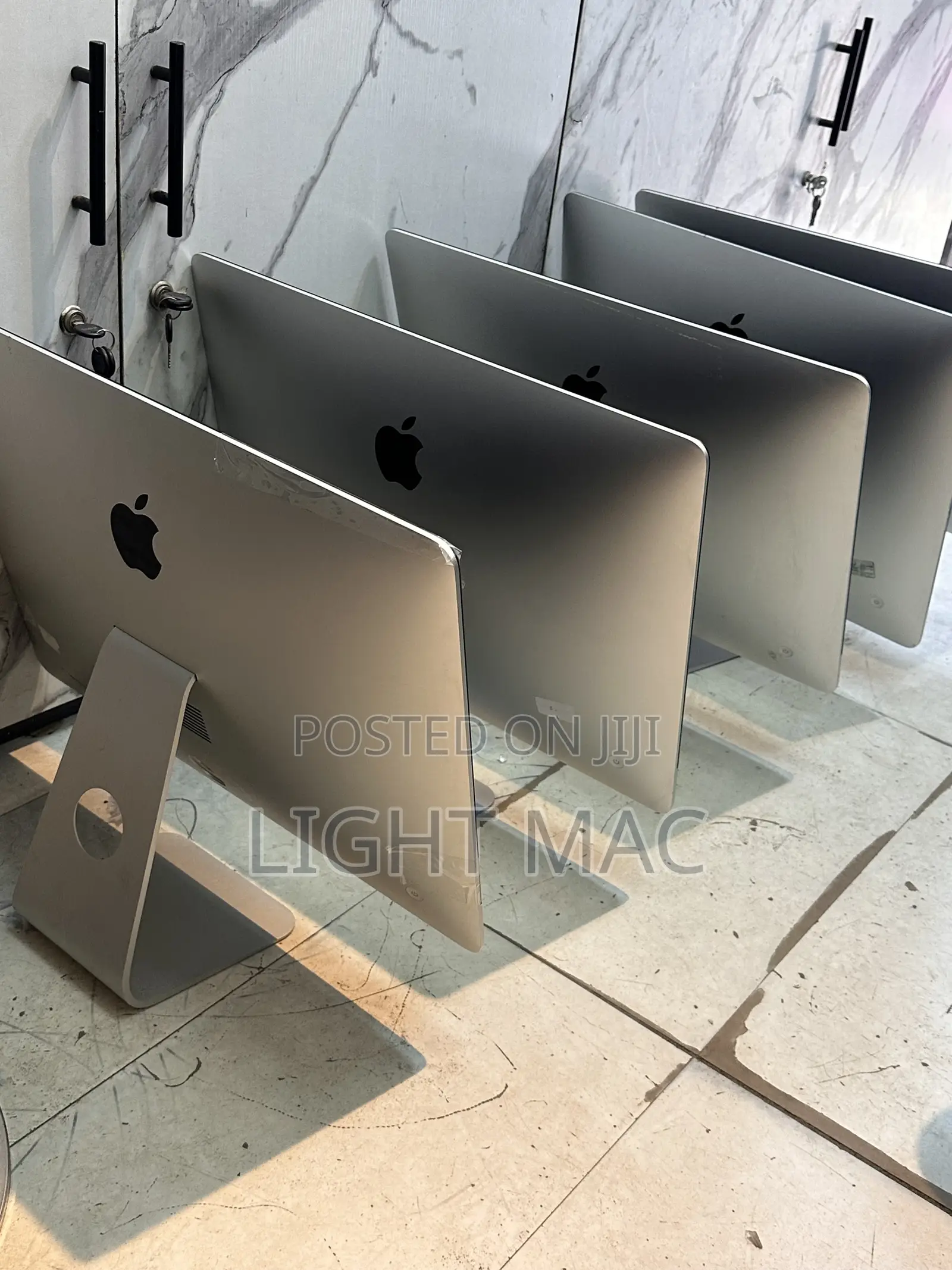 Desktop Computer Apple iMac 8GB Intel Core i5 SSD 256GB