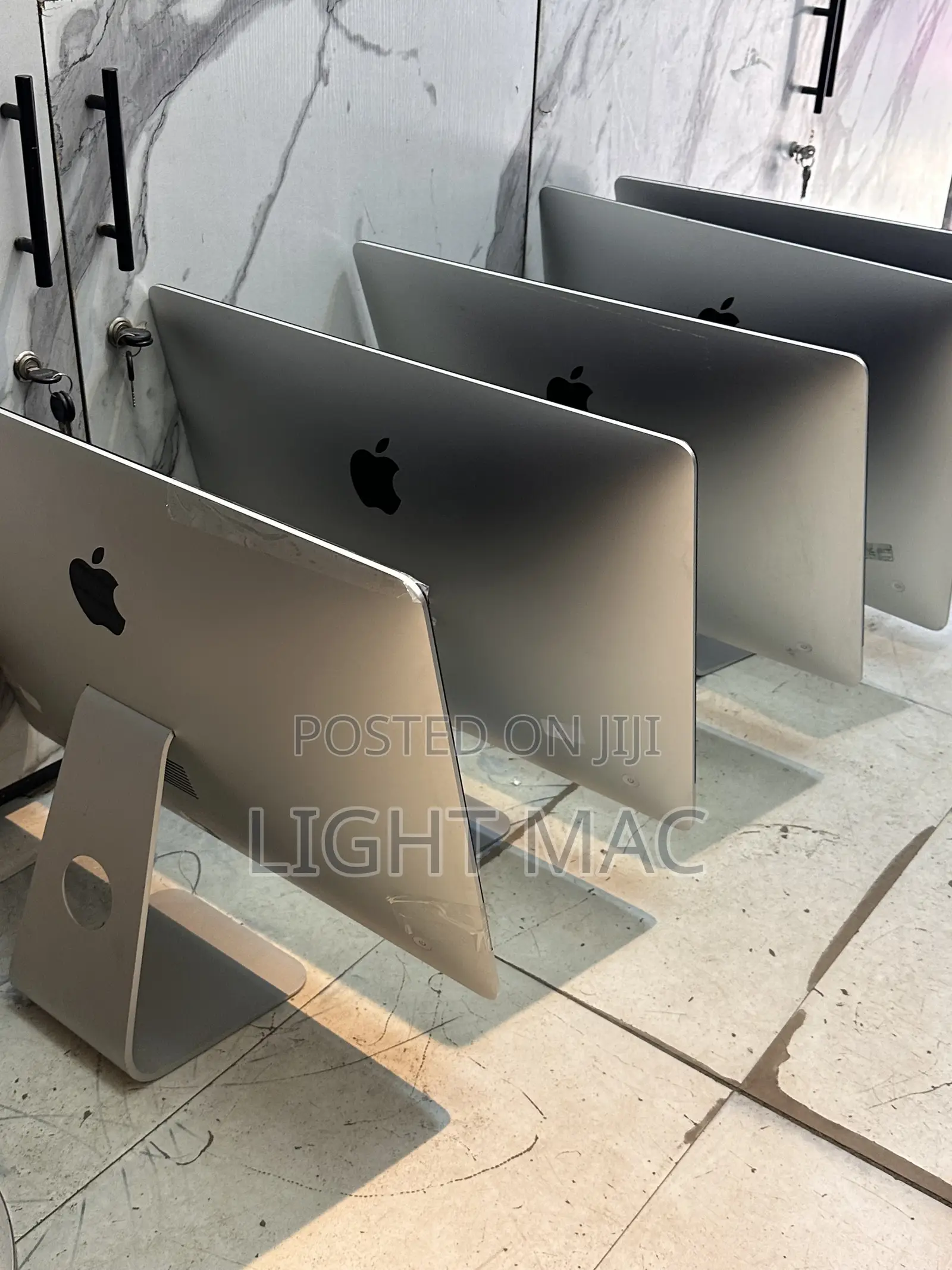 Desktop Computer Apple iMac 8GB Intel Core i5 SSD 256GB