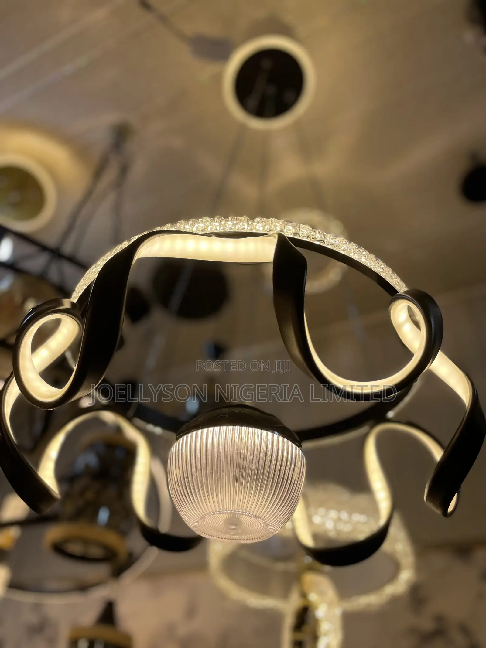 Black Wavy Led Chandelier