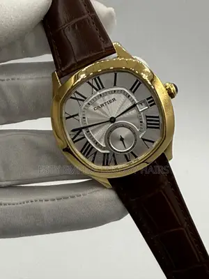 High Quality Luxury Cartier Leather Wristwatch