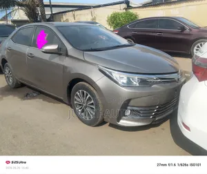 Toyota Corolla 2017 Gray