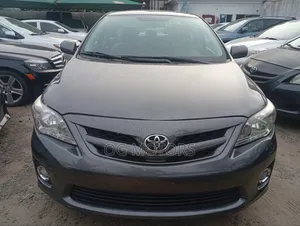 Toyota Corolla LE 4dr Sedan (1.8L 4cyl 4A) 2012 Gray