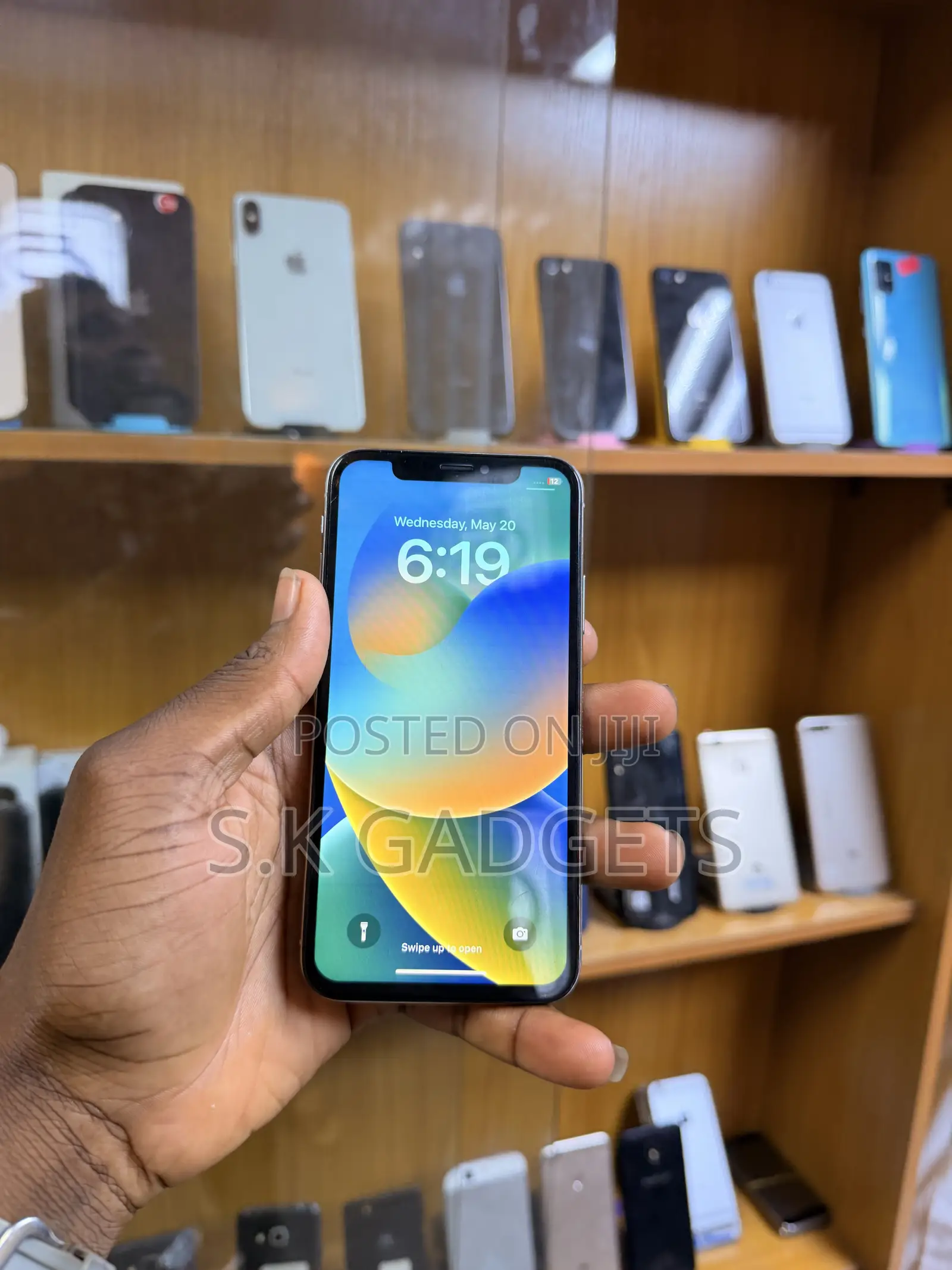 Apple iPhone X 64 GB White