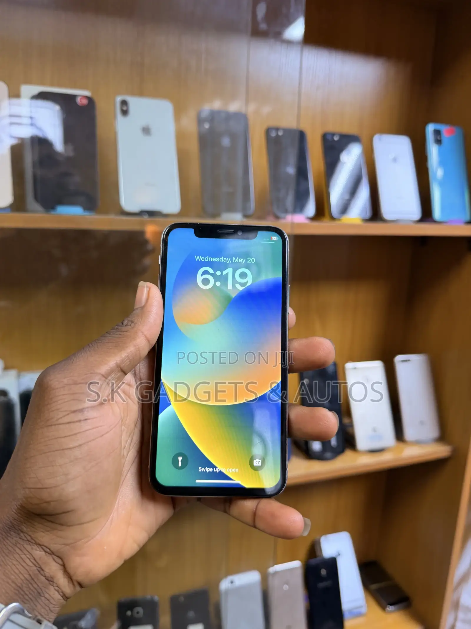 Apple iPhone X 64 GB White