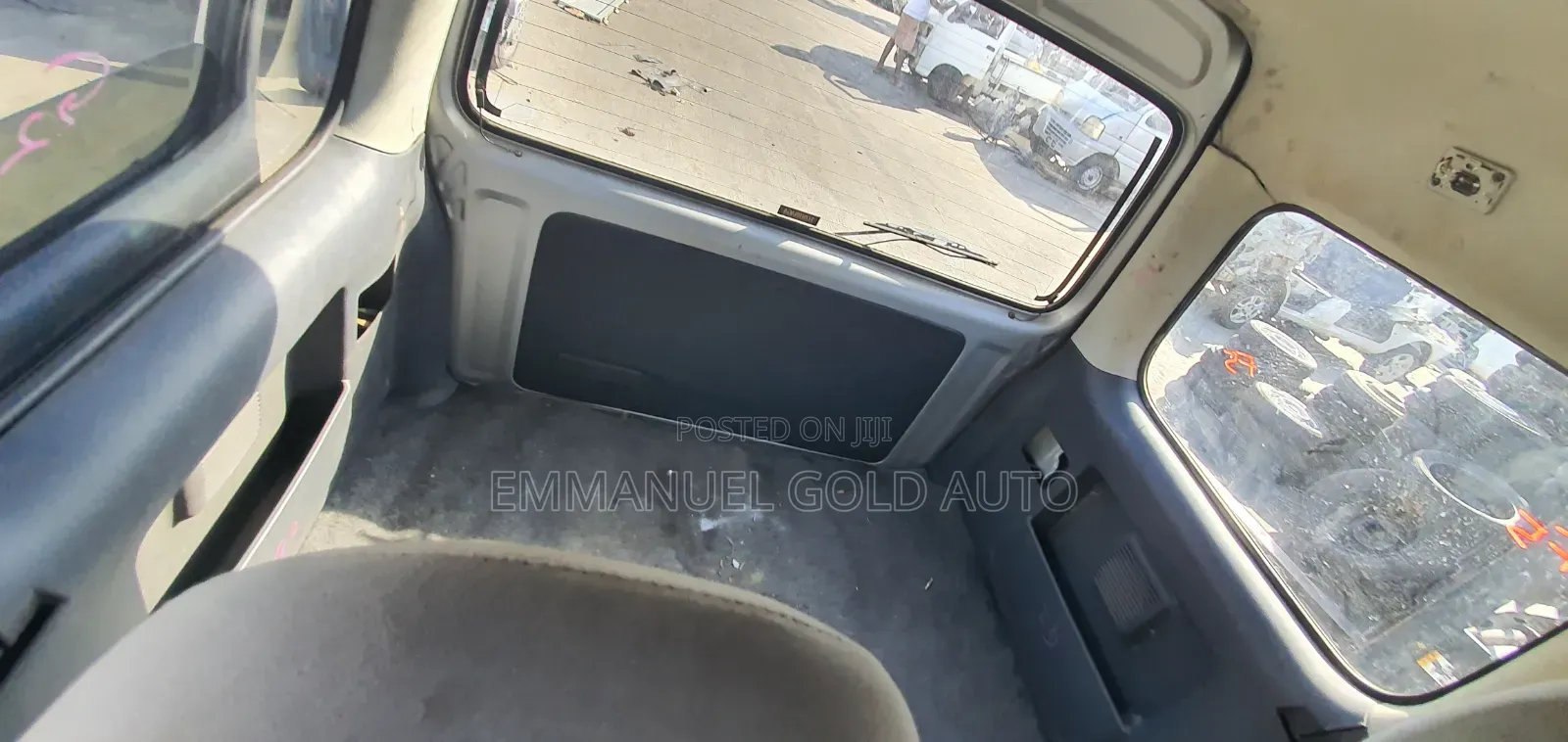 Suzuki APV Minibus 2010 Silver