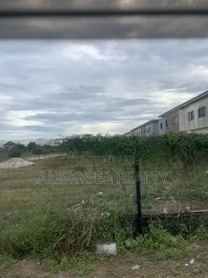 Land for Sale in Beachwood Park Estate