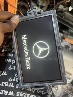 GLK and E Class Screen 2010 Model