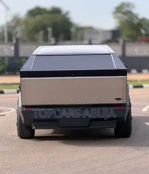 Tesla Cybertruck Cyberbeast AWD 2025 Silver