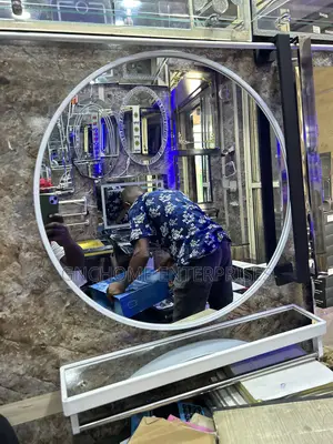 White Frame Circle Mirror