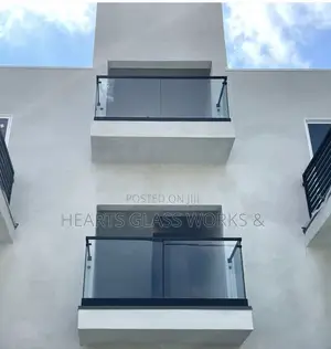 Frameless Exterior Glass Railings Built for Style and a Luxury Finish.