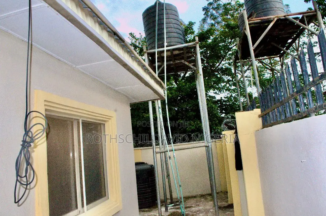 12 Rooms Student Hostel