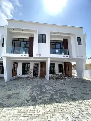 4bdrm Duplex in Ikota for sale