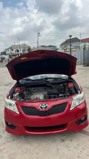 Toyota Camry SE 4dr Sedan (2.5L 4cyl 6A) 2011 Red