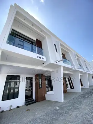 3bdrm Duplex in Ikota for sale
