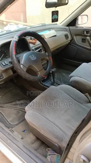 Honda Accord 1996 Silver