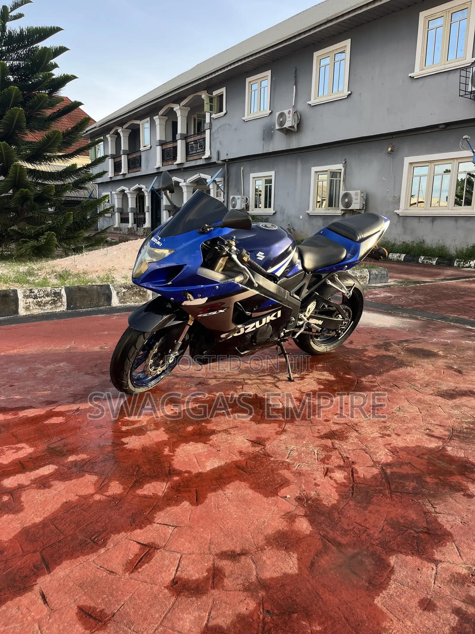 Suzuki GSX-R 2005 Blue