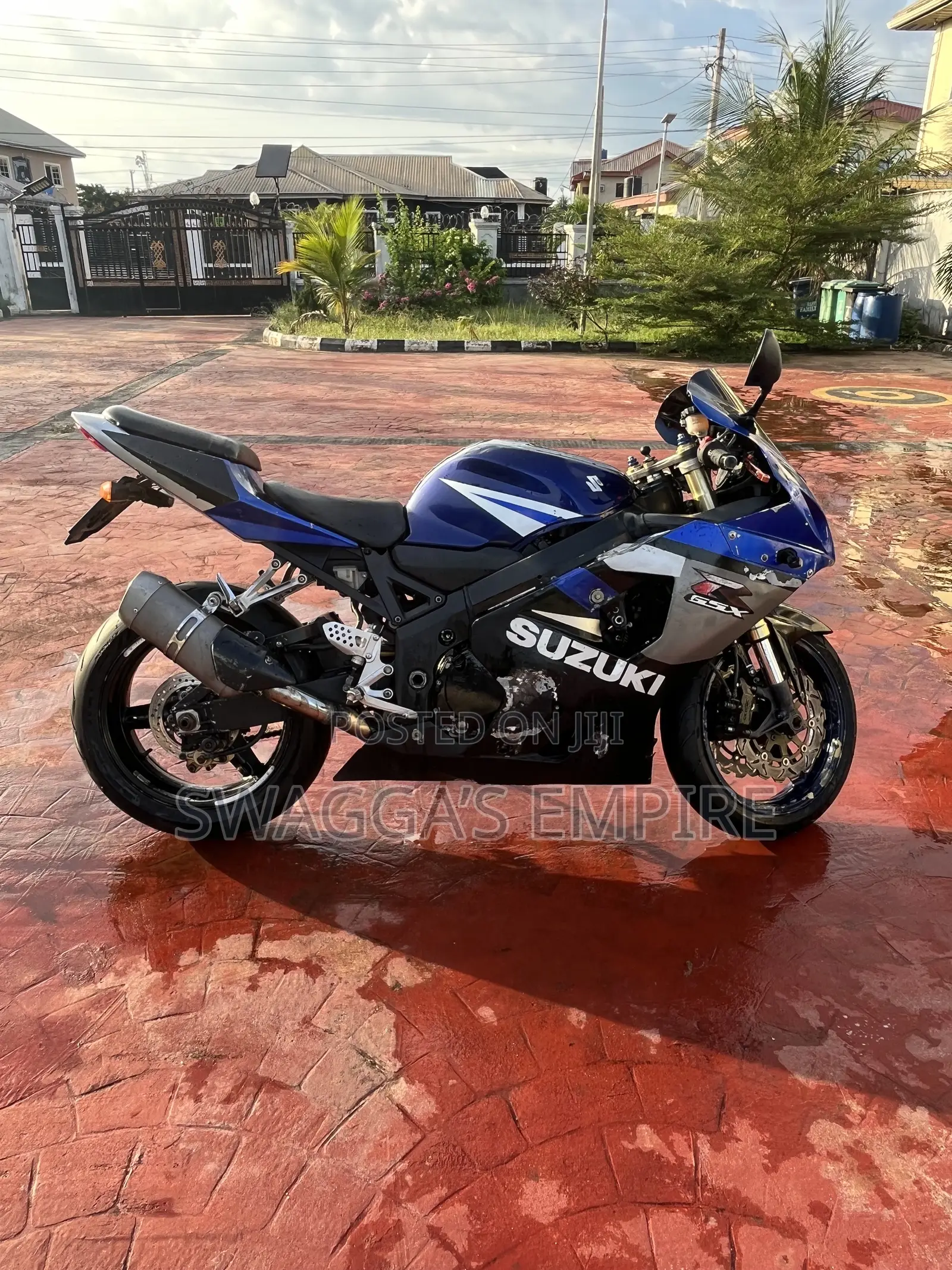 Suzuki GSX-R 2005 Blue
