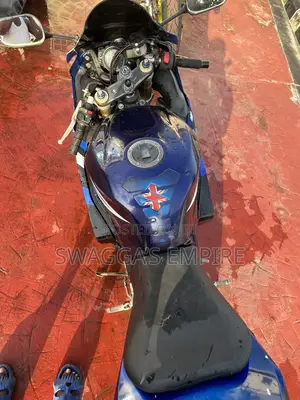 Suzuki GSX-R 2005 Blue