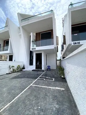 4bdrm Duplex in Ikota for sale