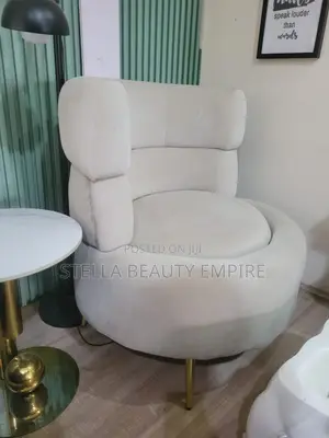 Pre-Owned Luxury Single Seater Sofa Chair