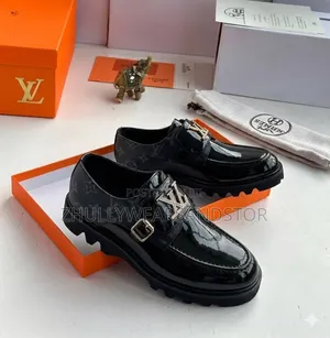 Louis Vuitton Men Cooperate Shoes
